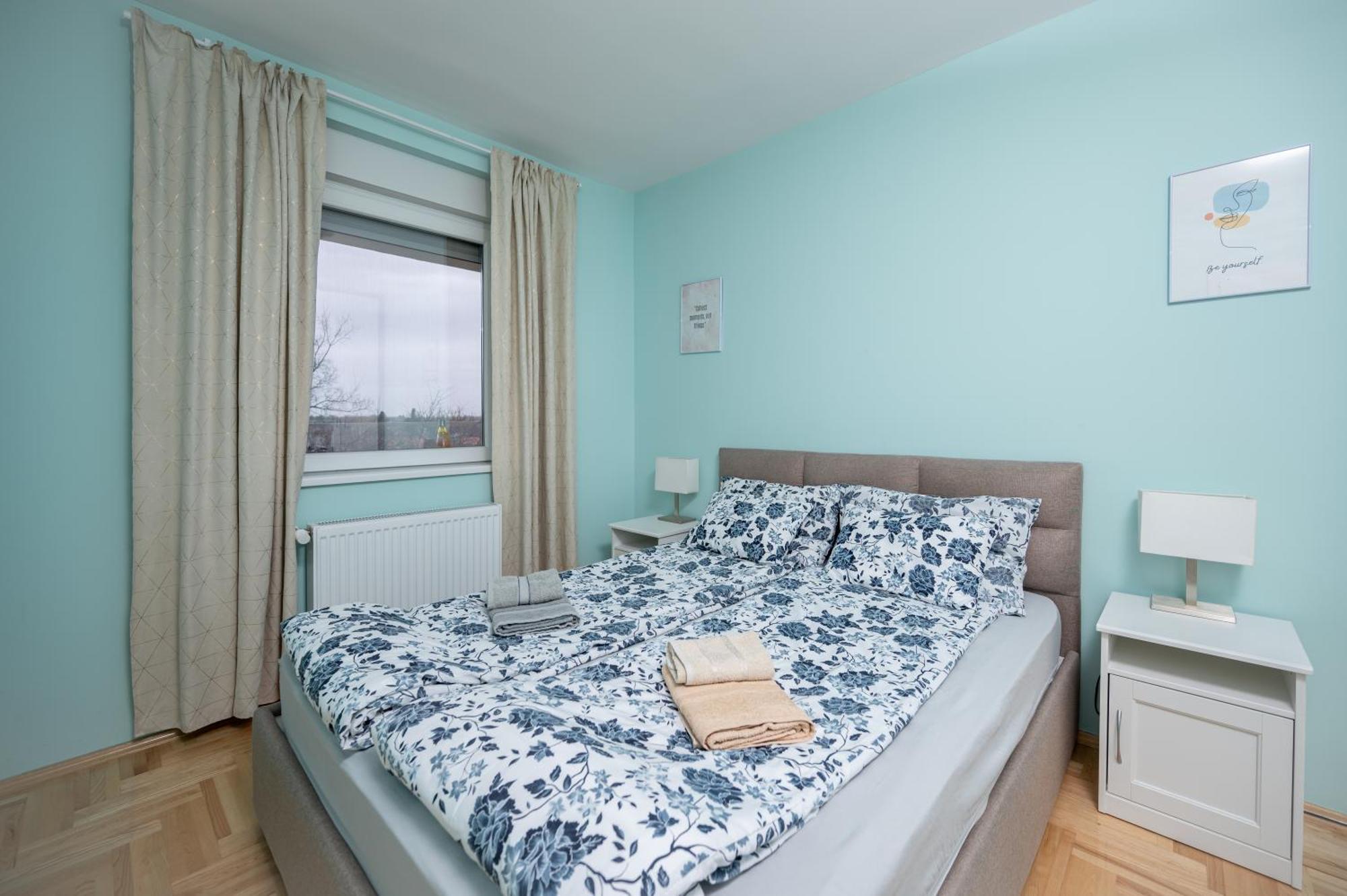 Kc Apartment Subotica Esterno foto